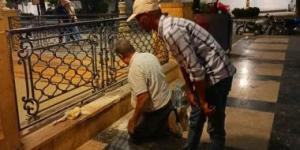 رئيس مدينة الأقصر يتابع أعمال رفع كفاءة وترميمات الأرصفة قبل العيد.. صور