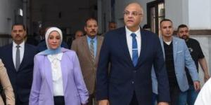 محافظ الإسكندرية يزور مستشفى الطلبة ويهنئ المرضى والأطقم الطبية بعيد الأضحى