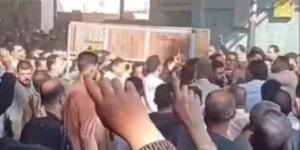 تشييع جثمان الشاب ضحية مشاجرة بسبب ركنة سيارة بطوخ وسط انهيار أسرته
