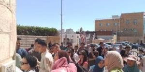 إقبال كثيف على المزارات السياحية بالإسكندرية وسط أجواء من البهجة