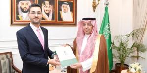 مدير فرع الخارجية يستقبل القنصل اللبناني ويتسلم الإجازة القنصلية