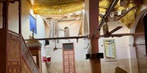 أوقاف الفيوم تغلق مسجد السيدة مؤنشة بقرية اللاهون بعد سقوط جزء من السقف