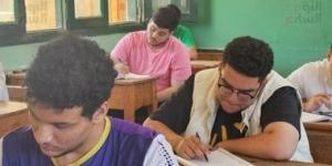 تشكيل لجنة لفحص امتحان مادة العلوم للشهادة الإعدادية لغات بالدقهلية