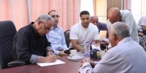 محافظ الإسماعيلية يستقبل 254 مواطنًا ويوجه بسرعة إنهاء الشكاوى والطلبات