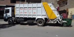 رفع أكثر من 80 طنا من المخلفات والأتربة خلال حملات نظافة بجهينة فى سوهاج