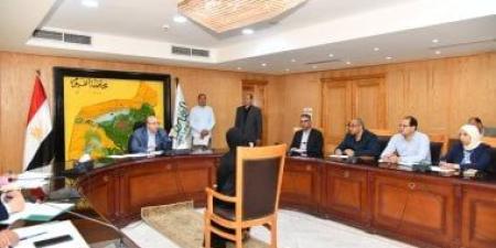 محافظ الفيوم يوجه بتوفير فرصتى عمل ومشروع لـ 3 شباب من ذوى الهمم
