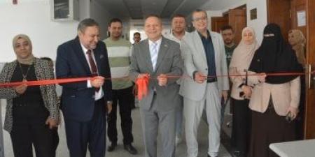 رئيس جامعة دمياط يفتتح الحملة الطبية اطمن على نظرك بكلية الطب