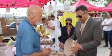 محافظ القليوبية يتفقد معرض "أيادي مصر" للحرف اليدوية والتراثية بمدينة بنها