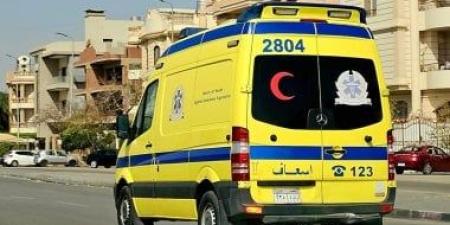 إصابة 4 أشخاص فى حادث تصادم بطريق أسيوط الغربى