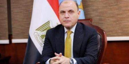 محافظ الغربية يهنئ البطل محمد السيد بعد ذهبية كأس العالم لسيف المبارزة