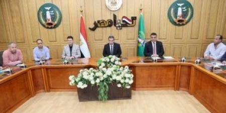 محافظ المنوفية يناقش الاستعدادات الاستباقية لموسم ارتفاع منسوب النيل