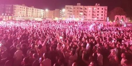 روبى وأحمد سعد يحيان حفل ثانى أيام العيد بالغردقة وسط حضور جماهيري كبير.. صور
