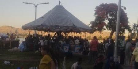 إقبال كبير على كورنيش النيل بالمنيا فى ثالث أيام عيد الأضحى.. فيديو