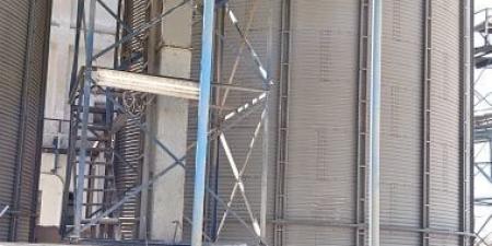 الذهب الأصفر يتدفق على صوامع كوم أمبو.. مباشر من توريد القمح فى أسوان