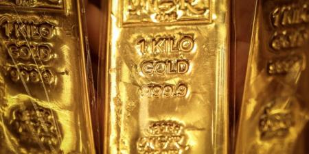 تراجع أسعار الذهب 0.8%