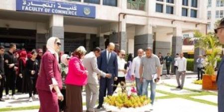 جامعة دمنهور تنهي المرحلة الأولى من تطوير اللاندسكيب بتقنيات ترشيد المياه