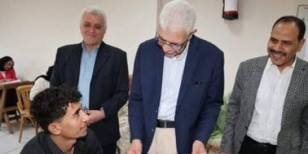 رئيس جامعة المنوفية يتفقد لجان امتحانات كلية الحاسبات والمعلومات