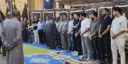 أسرة طالبة الطيران منار أشرف تتلقى العزاء وسط حالة من الحزن.. صور