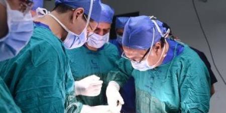 مستشفى دمياط العام ينجح في إنقاذ فتاة من شلل نصفي بعد سقوطها من الطابق الثالث