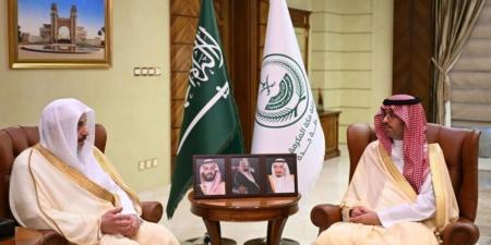 محافظ جدة يطّلع على أهداف الحملة الوطنية الولاء والانتماء