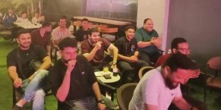 فرحة الجماهير المصرية فى المنوفية عقب الهدف الثالث فى مرمى نيوزيلندا
