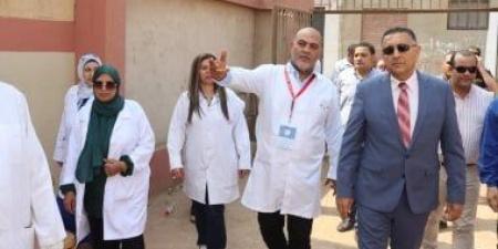 محافظ القليوبية يتفقد قافلة بيطرية بكفر شكر لدعم الفلاح وتنمية الثروة الحيوانية