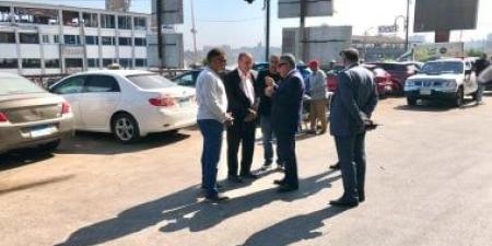 محافظ الدقهلية يكلف لجنة مشتركة بالبدء فى رفع كفاءة شارع العبور بالمنصورة