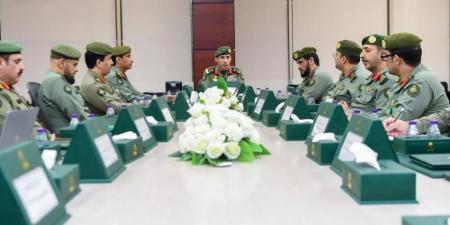 مدير عام الجوازات يرأس اجتماع اللجنة العليا للتخطيط الإستراتيجي