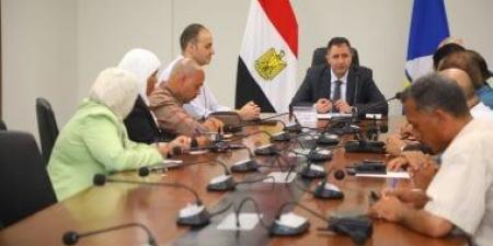 محافظ دمياط يجتمع بنواب رؤساء الوحدات المحلية الجدد ويوجه بتحسين الخدمات