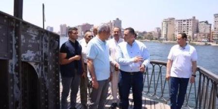 وزير الإنتاج الحربى ومحافظ دمياط يتفقدان كوبرى دمياط التاريخى