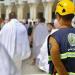 متطوعو الدفاع المدني يشاركون في خدمة ضيوف الرحمن بمشعر عرفات