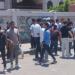أولياء الأمور يستقبلون الطلاب على أبواب لجان امتحانات الثانوية العامة بالمنيا.. فيديو