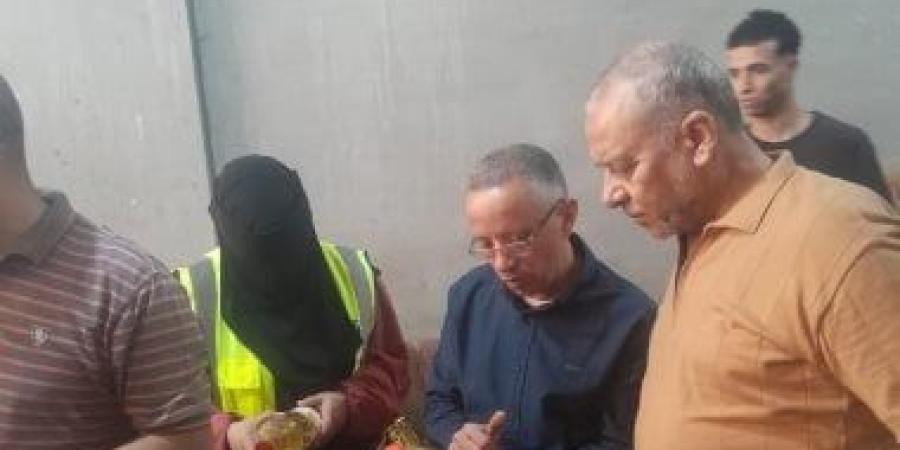 ضبط مصنع لإعادة تعبئة زيوت مجهولة المصدر وتقليد علامات تجارية ببني سويف