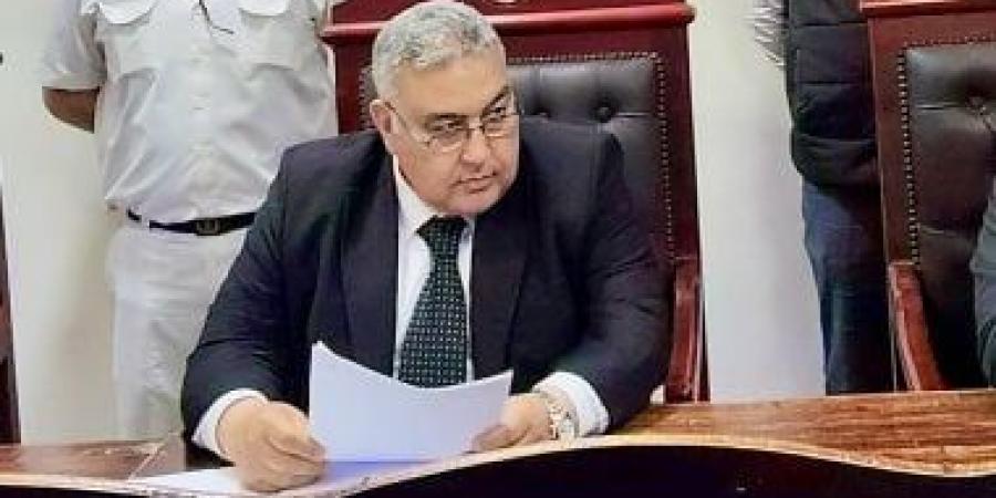 جنايات دمنهور تقرر عقد جلسات محاكمة المتهم بالتعدى على نجله داخل غرفة المداولة
