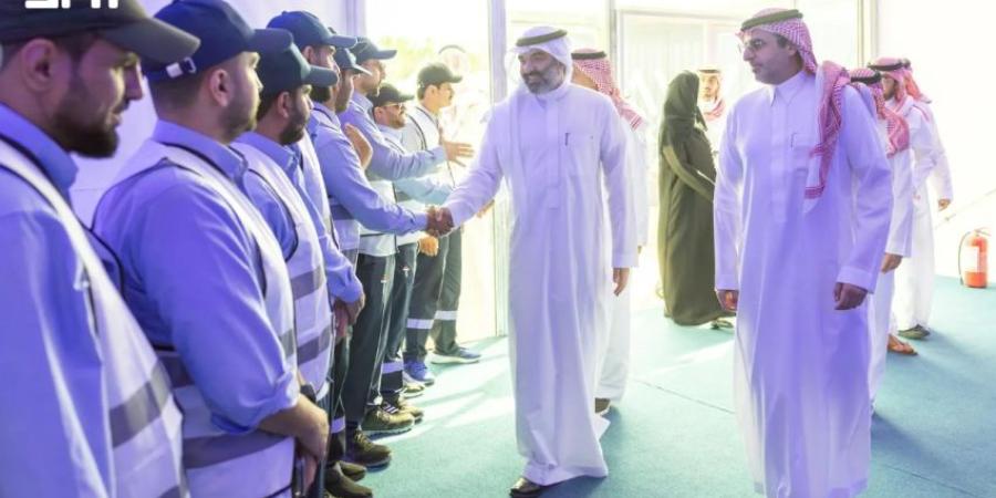 وزير الاتصالات يقف ميدانيًا على جاهزية شركات الاتصالات وخدمات التقنية والذكاء الاصطناعي لموسم الحج