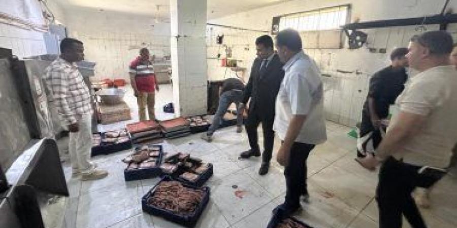 بتوجيهات المحافظ.. ضربة قوية لمعاقل تصنيع اللحوم الفاسدة بالسويس