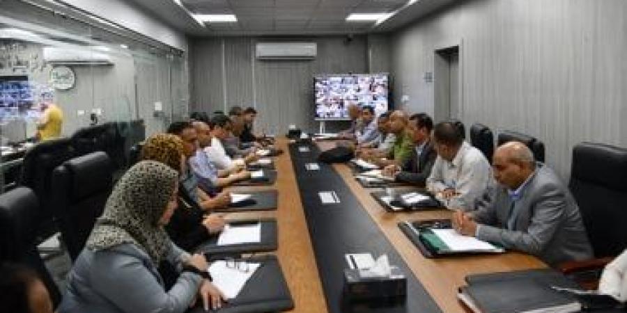 سكرتير عام الفيوم يشارك فى اجتماع لمتابعة التقنين وإزالة مخالفات البناء