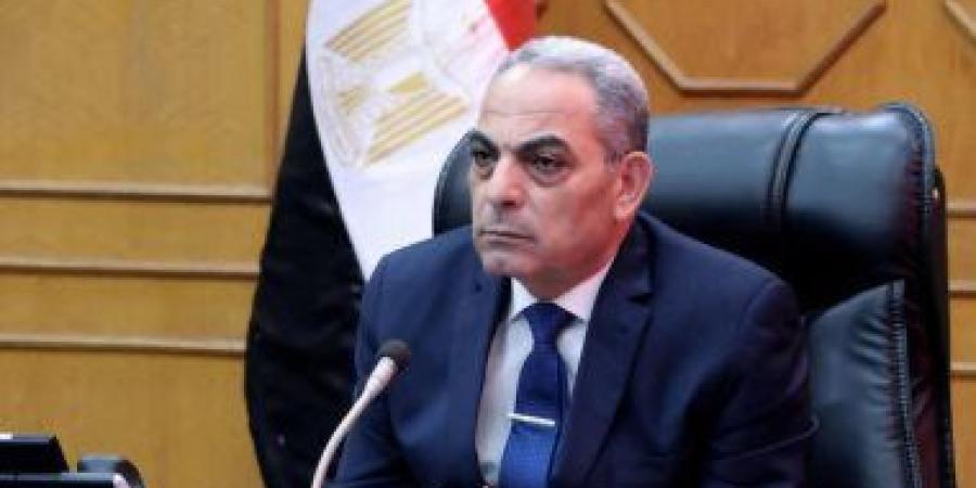 محافظ الإسماعيلية يشيد بسرعة السيطرة على تسريب الكلور بمحطة مياه الشرب