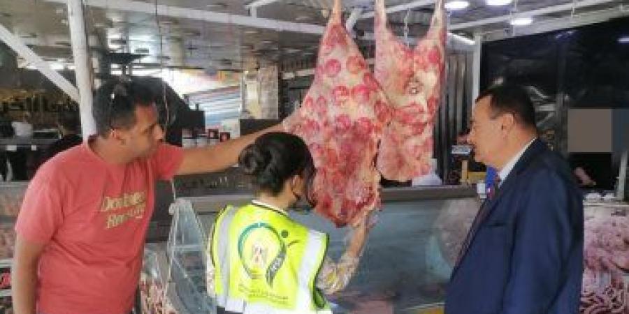 ضبط 2 طن دواجن فاسدة و3 أطنان دقيق مدعم فى حملات تموينية بالإسماعيلية
