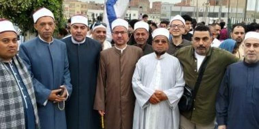 أهالى الشرقية يؤدون صلاة عيد الأضحى وسط أجواء من البهجة والفرحة.. فيديو