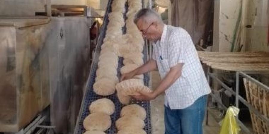محافظ الدقهلية يتابع انتظام سير العمل بمخبز المحافظة الكبير بالمنصورة