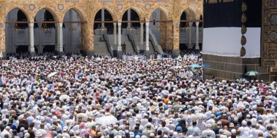 ضيوف الرحمن المتعجلون يؤدون طواف الوداع في انسيابية تامة