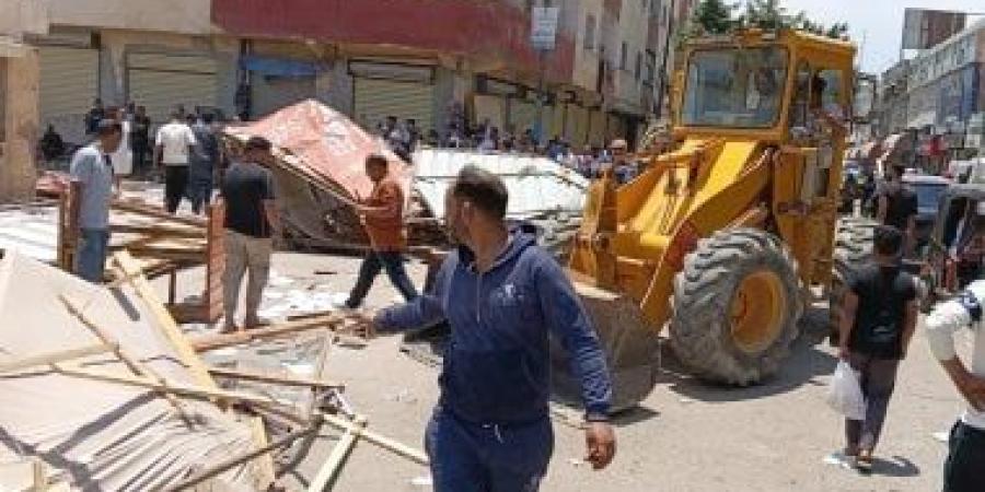 حملة مكبرة لرفع إشغالات بالطريق العام وأمام المدارس في العامرية