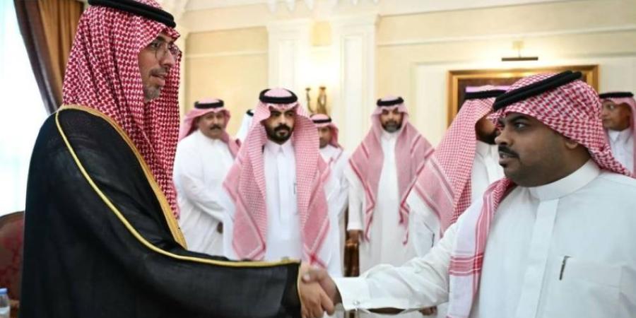 محافظ جدة يستقبل منسوبي المحافظة المهنئين بعيد الأضحى