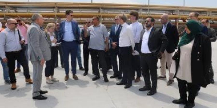 ميناء الإسكندرية يستقبل وفد خبراء دوليين لإعداد خريطة طريق الوقود البديل