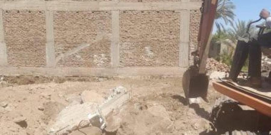 حملة مكبرة تزيل تعديات على 13 فدان أملاك دولة وزراعة بأبوتشت وقفط بقنا