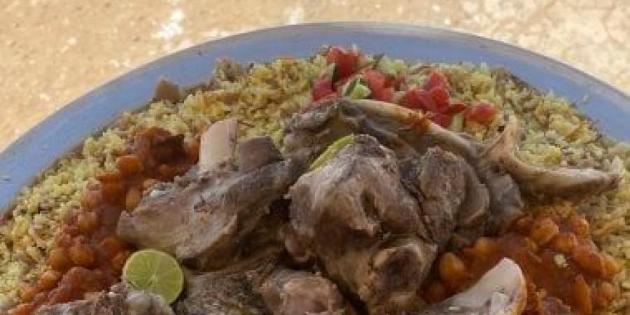 تعرّف على الفتة السيناوية باللحم والحُمص.. تسمى"اليخنة" لمائدة عامرة بالضيوف