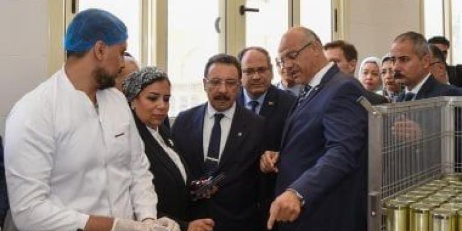 محافظ الإسكندرية يشهد افتتاح المركز الخدمي التعليمى بجامعة الإسكندرية