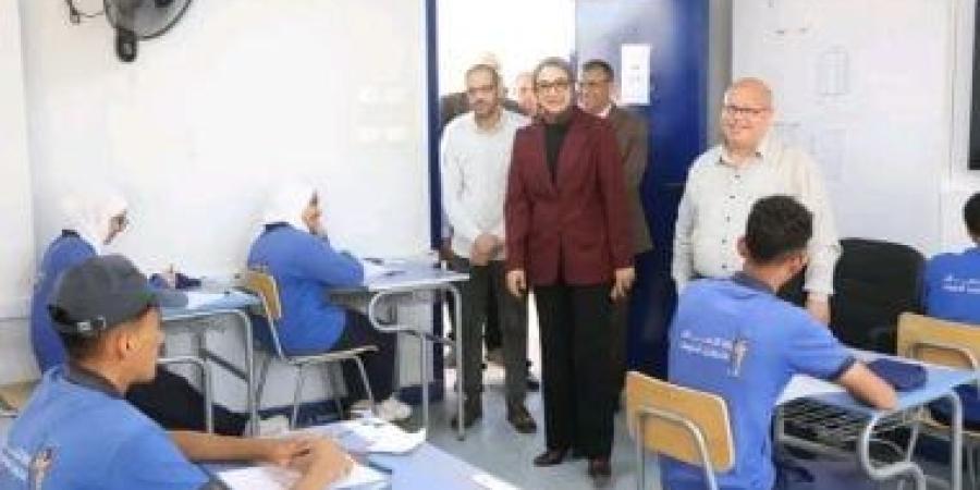 محافظ الوادي الجديد تتابع سير امتحانات الدبلومات الفنية بـ14 لجنة