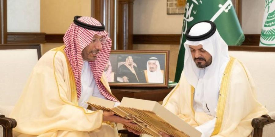 نائب أمير منطقة مكة يستقبل الرئيس التنفيذي لمجموعة مستشفى الملك فيصل التخصصي